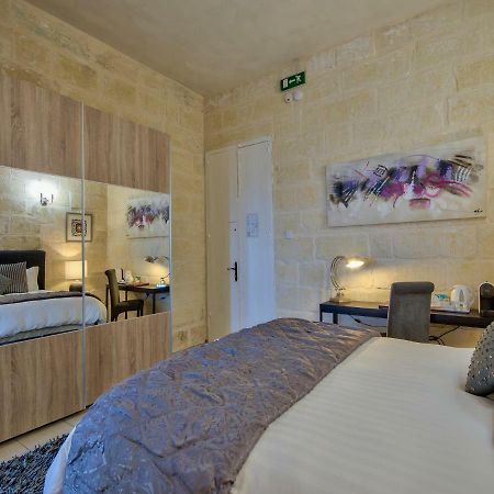 Julesy'S Bnb Cospicua Exterior foto
