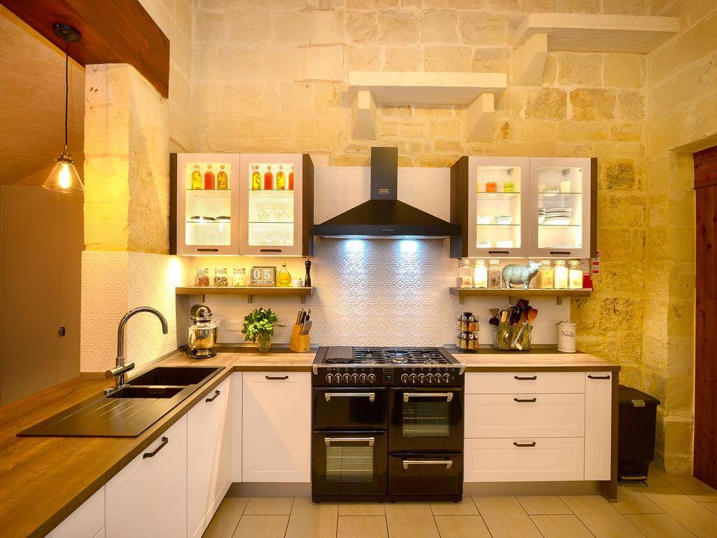 Julesy'S Bnb Cospicua Exterior foto
